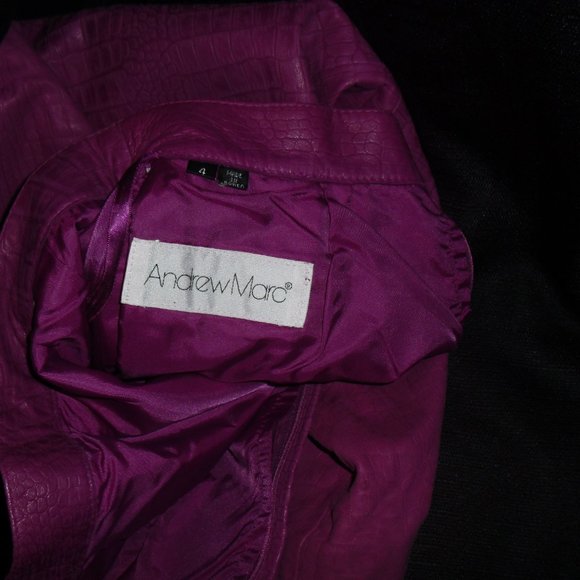 Andrew Marc,genuine leather,pink fuschia,alligator pattern,pencil cut,Brand New - Picture 3 of 6